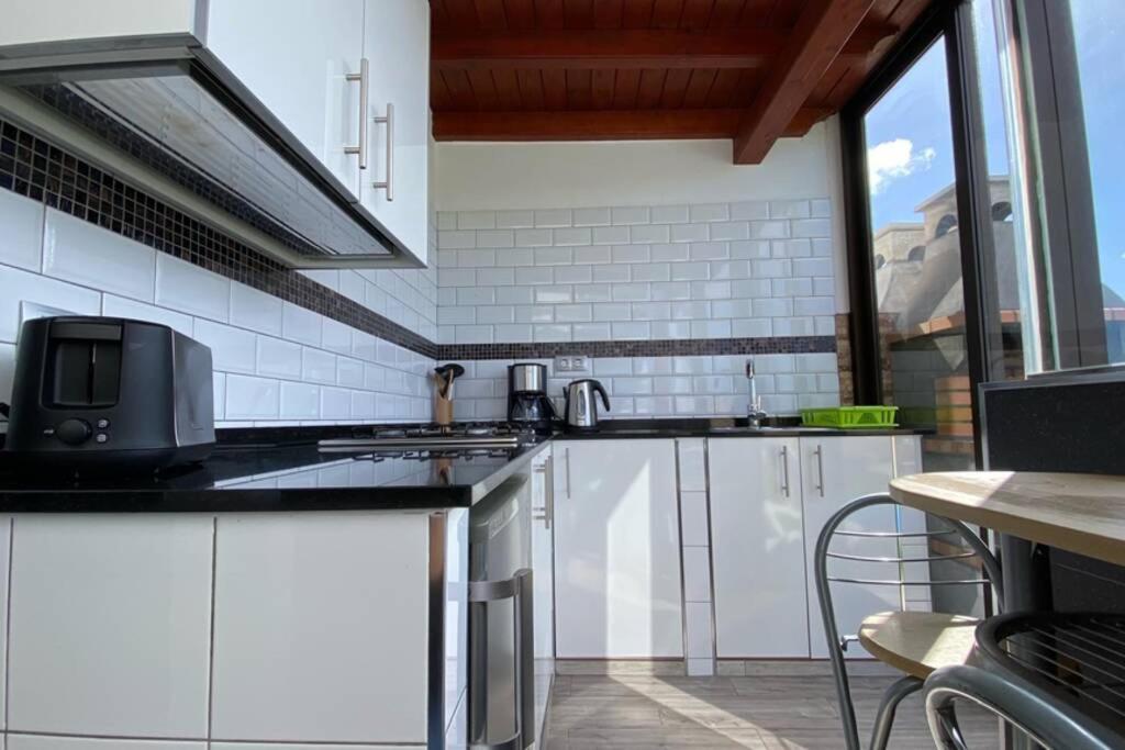 コラレホEstudio Agradable, Con Jacuzzi, Terraza Y Barbacoa, Totalmente Independienteアパートメント エクステリア 写真