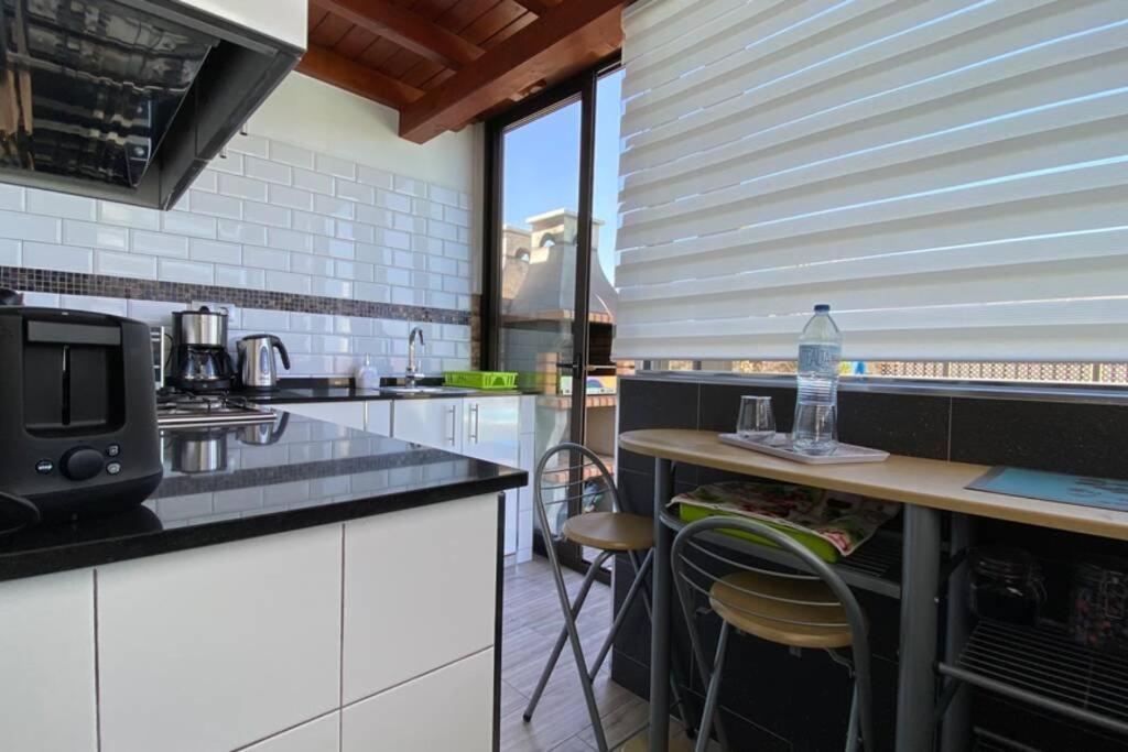 コラレホEstudio Agradable, Con Jacuzzi, Terraza Y Barbacoa, Totalmente Independienteアパートメント エクステリア 写真