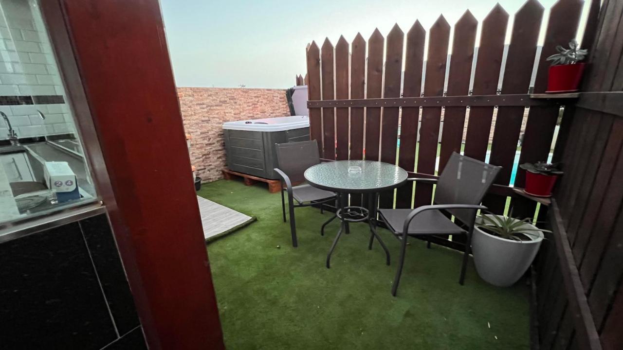 コラレホEstudio Agradable, Con Jacuzzi, Terraza Y Barbacoa, Totalmente Independienteアパートメント エクステリア 写真