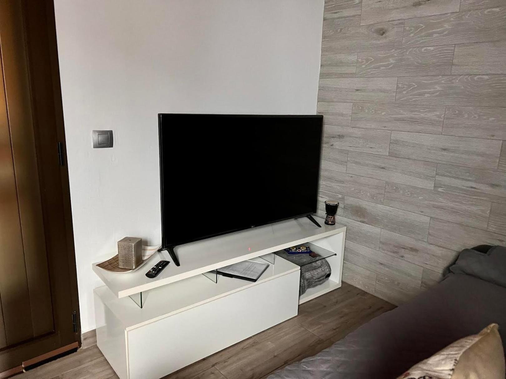 コラレホEstudio Agradable, Con Jacuzzi, Terraza Y Barbacoa, Totalmente Independienteアパートメント エクステリア 写真